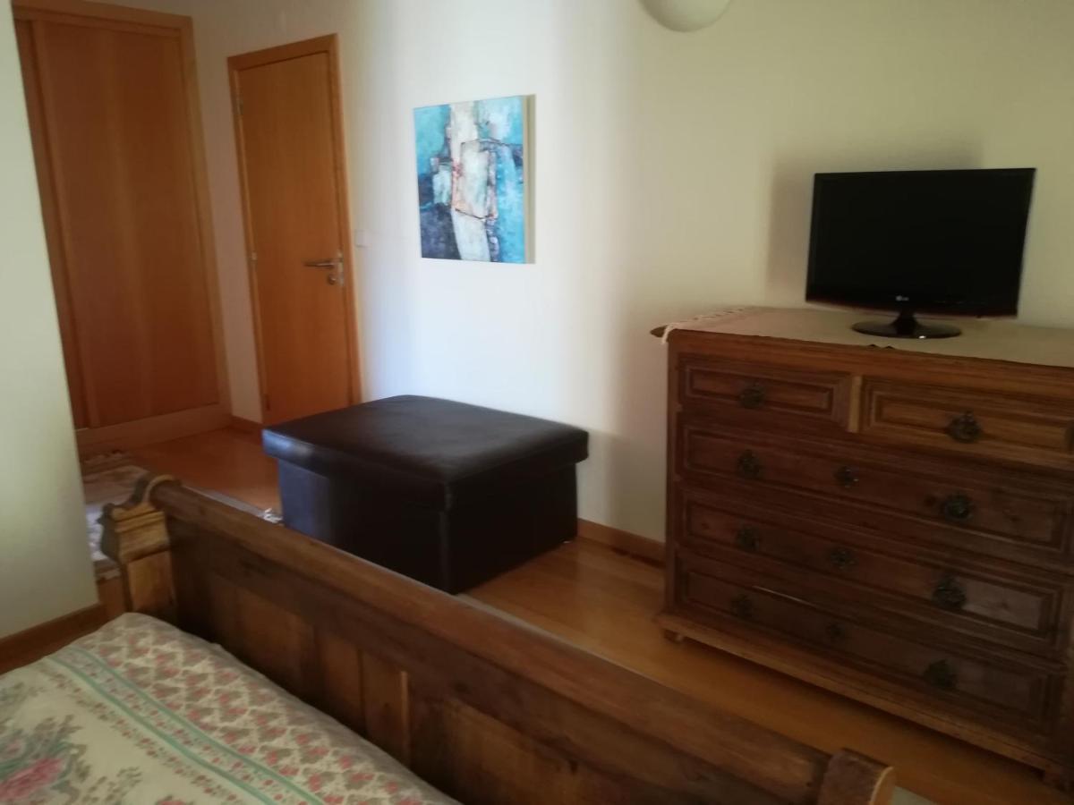 Casa Ribeira De Pera Villa Castanheira de Pera Exteriör bild