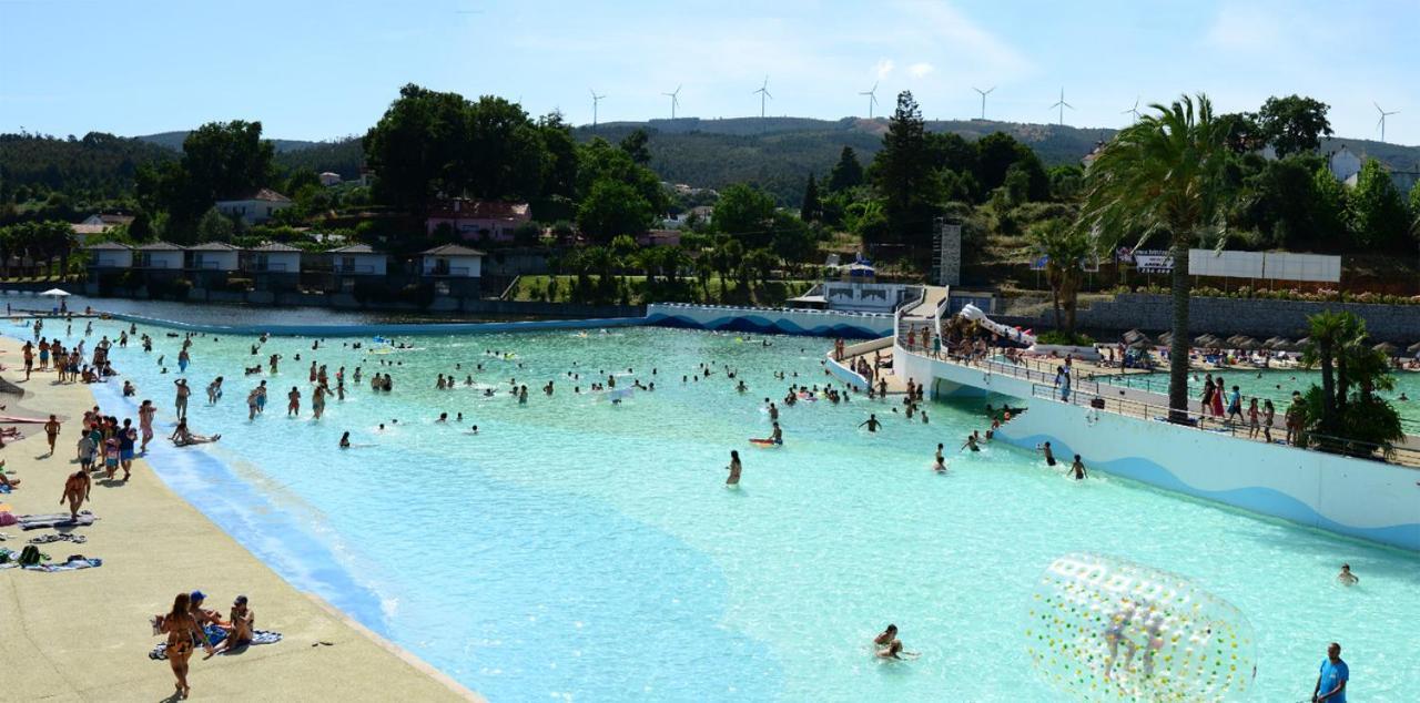 Casa Ribeira De Pera Villa Castanheira de Pera Exteriör bild