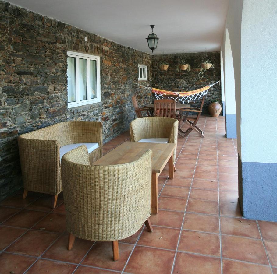 Casa Ribeira De Pera Villa Castanheira de Pera Exteriör bild