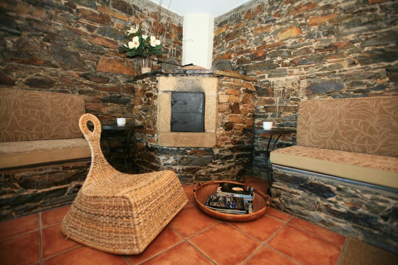 Casa Ribeira De Pera Villa Castanheira de Pera Exteriör bild