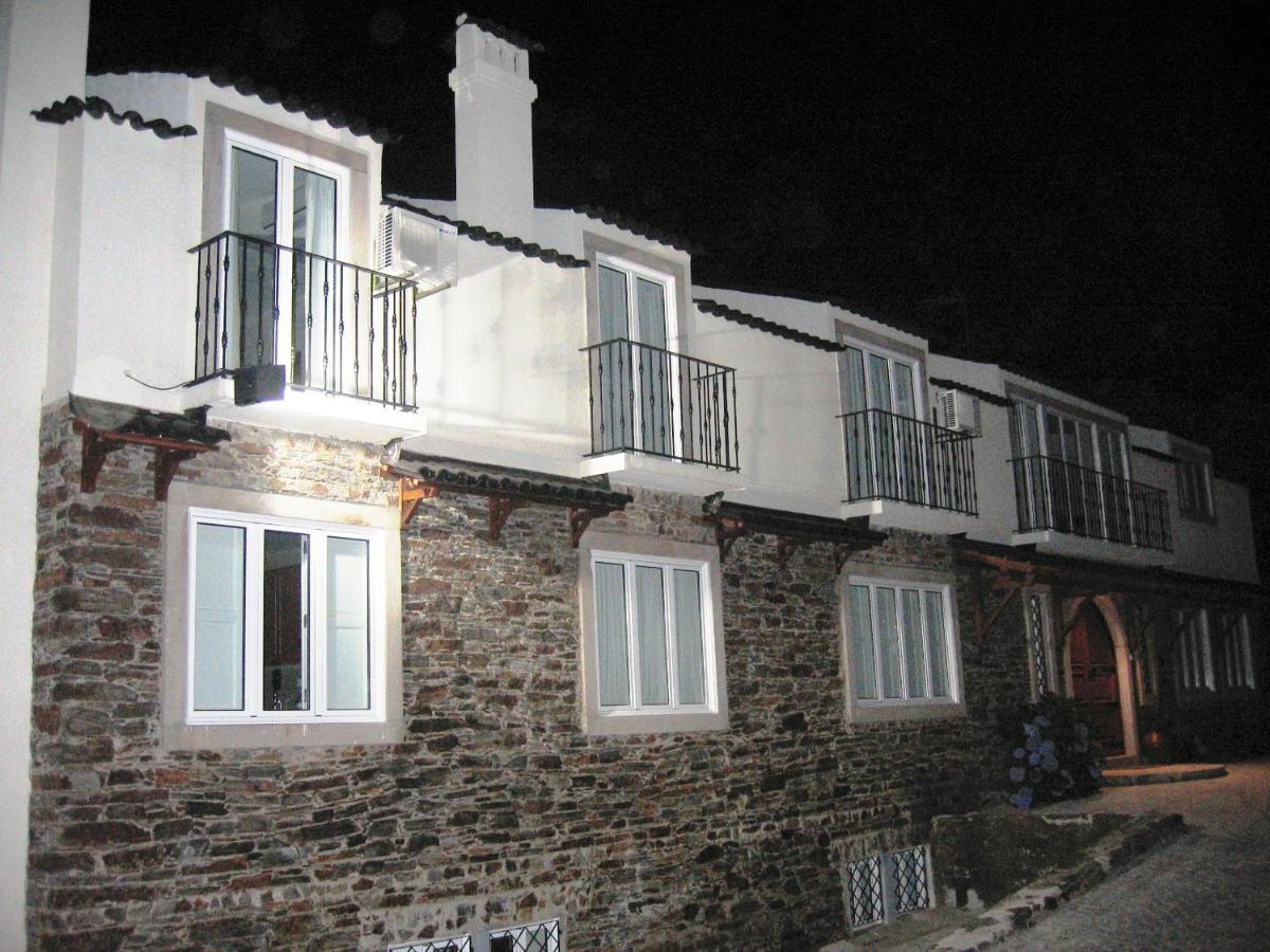 Casa Ribeira De Pera Villa Castanheira de Pera Exteriör bild